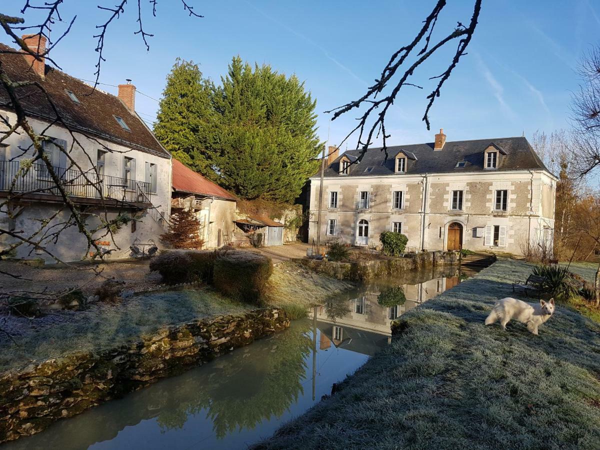 Готель Le Moulin Du Bourg Epeigne-les-Bois Екстер'єр фото